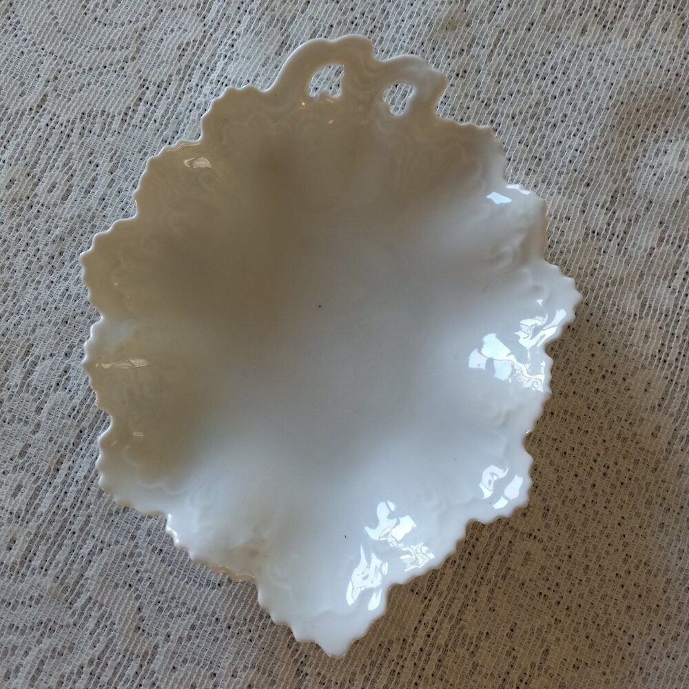 Porcelain White Leaf Dish Scallop Edges Vintage M Z Austria
